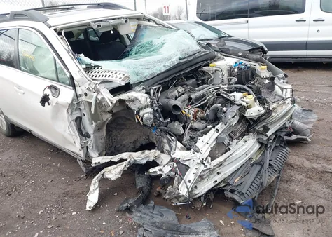 2019 Subaru Outback 2.5I Premium z USA, uszkodzony, nr VIN 4S4BSAHC3K3303195